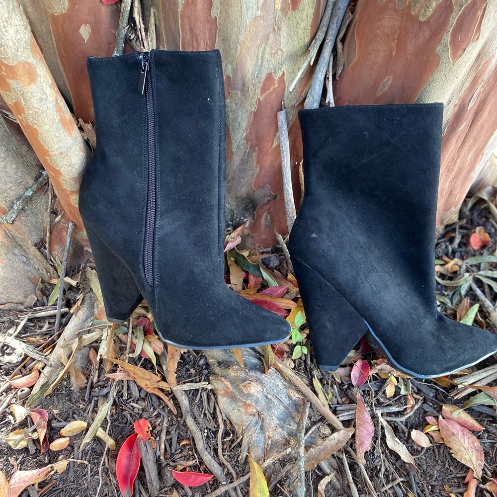 BAMBOO Brand Wedge Boots Women’s Size 7 1/2